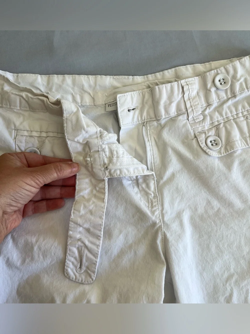 Petite Sophisticate White Capris with Button Flaps - Size 6P